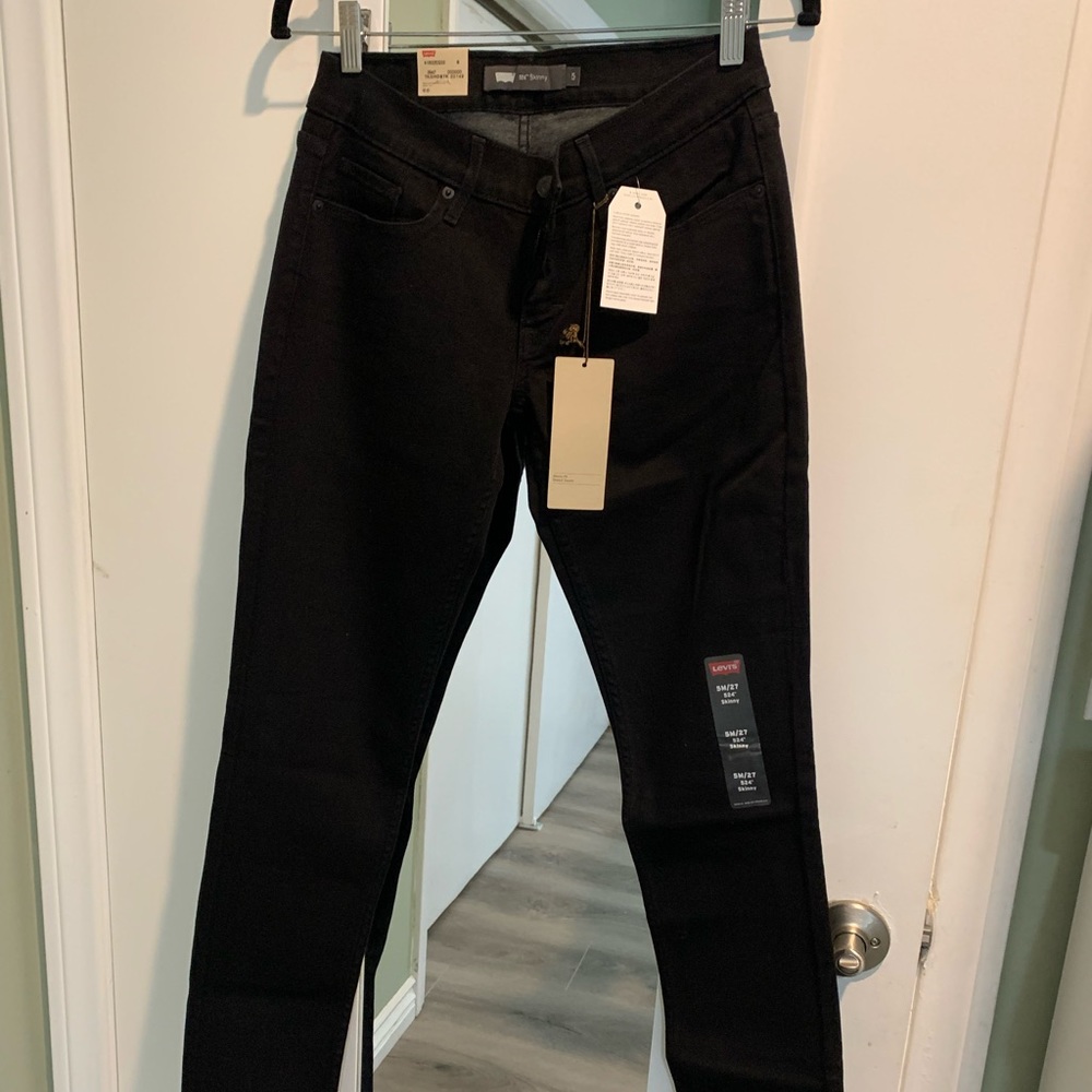 New black Levi’s size27